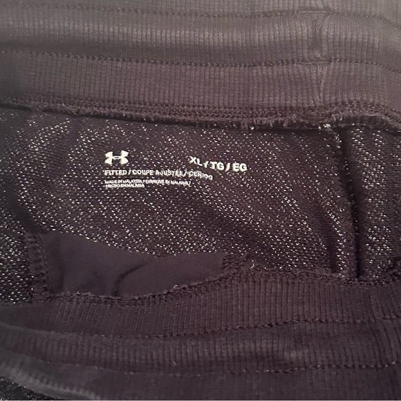Under Armour Terry Shorts. XL Black - Picture 6 of 6